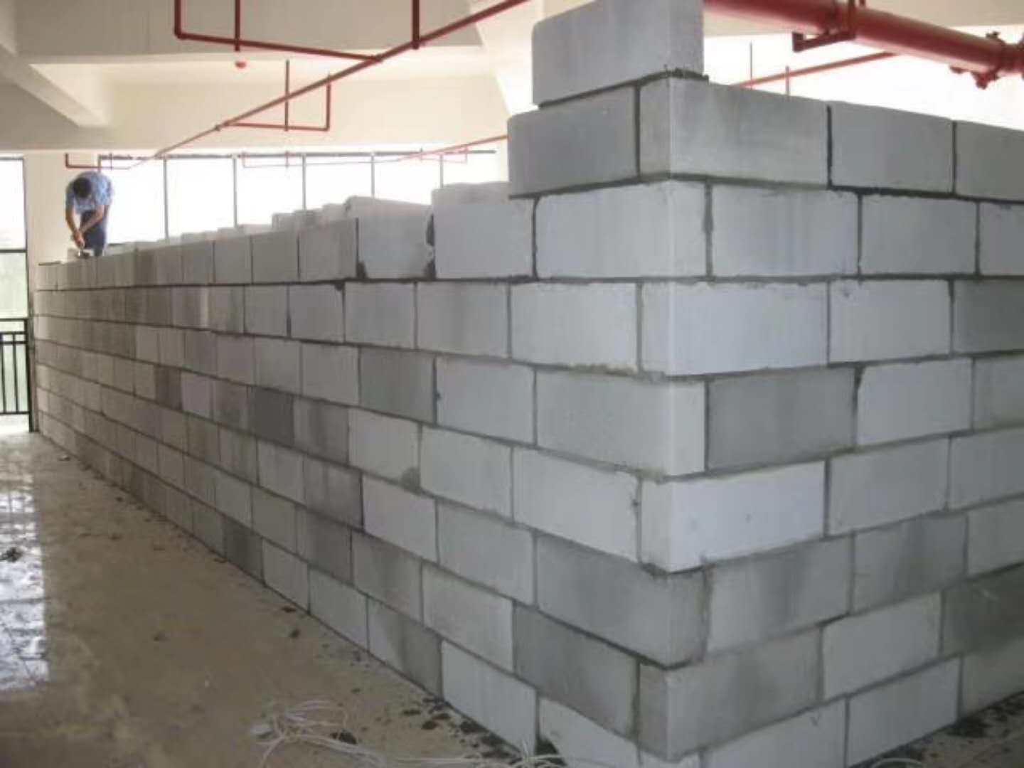 自流井蒸压加气混凝土砌块承重墙静力和抗震性能的研究